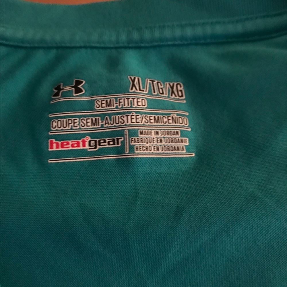 Workout shirt barely worn